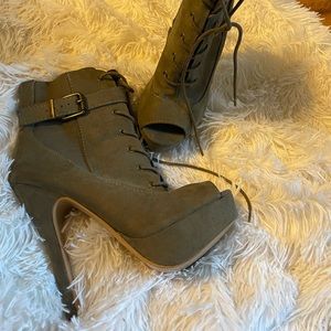 Platform peep toe booties